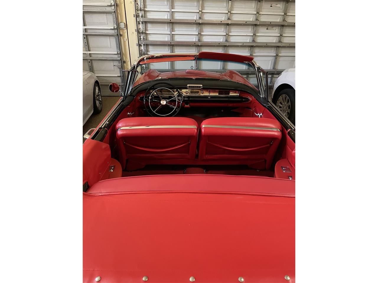 Buick-Roadmaster-1957-Seminole-Red-amp-White-Red-25