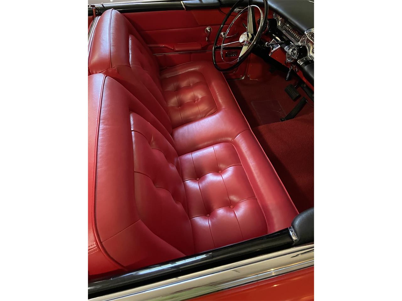 Buick-Roadmaster-1957-Seminole-Red-amp-White-Red-26