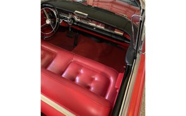 Buick-Roadmaster-1957-Seminole-Red-amp-White-Red-29