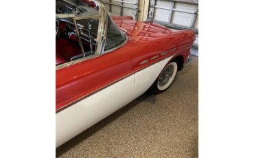Buick-Roadmaster-1957-Seminole-Red-amp-White-Red-34