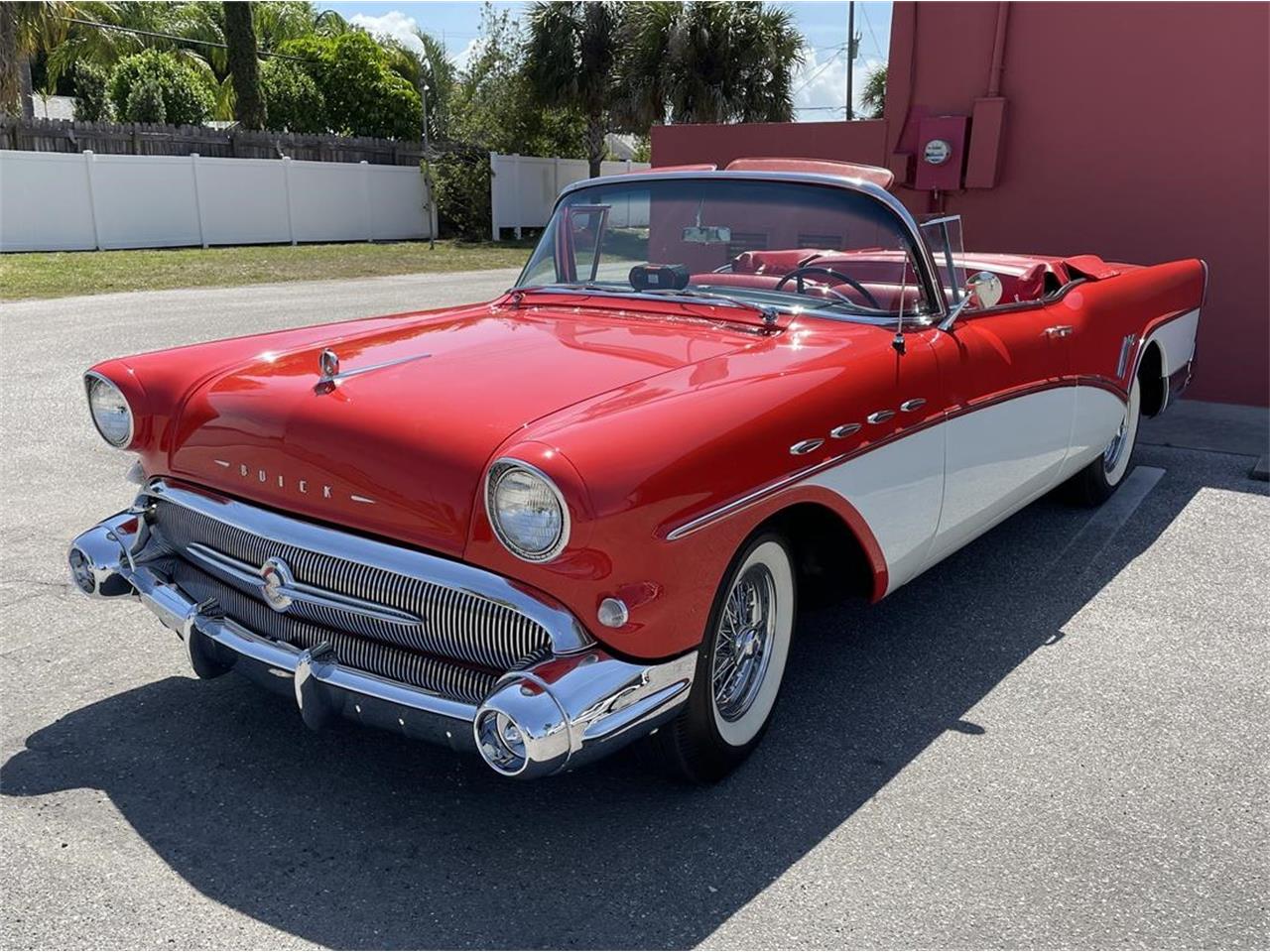 Buick-Roadmaster-1957-Seminole-Red-amp-White-Red-5