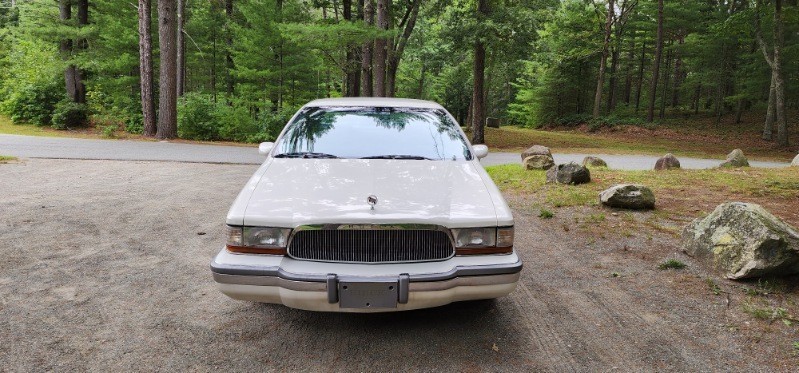 Buick-Roadmaster-1992-Sedan-1