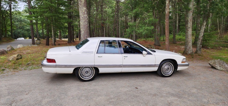 Buick-Roadmaster-1992-Sedan-11
