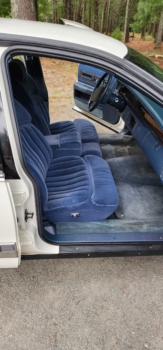Buick-Roadmaster-1992-Sedan-8