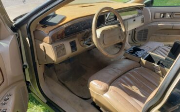 Buick-Roadmaster-1993-Sedan-16