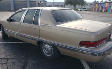 Buick-Roadmaster-1993-Sedan-3