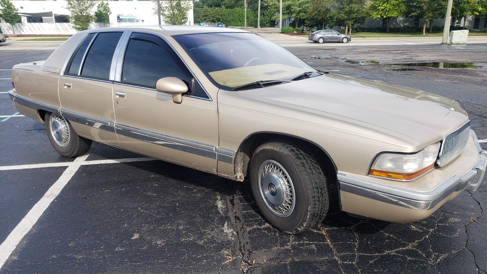 Buick-Roadmaster-1993-Sedan-7