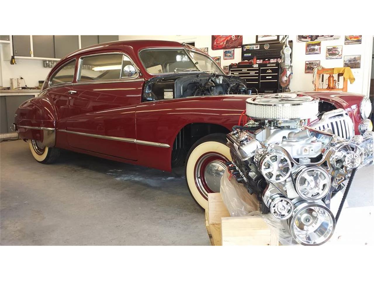 Buick-Sedanette-1946-Ruby-red-maroon-Red-and-silver-12