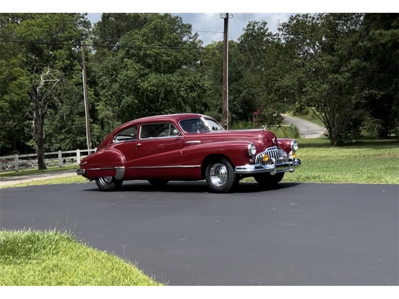 Buick-Sedanette-1946-Ruby-red-maroon-Red-and-silver-23