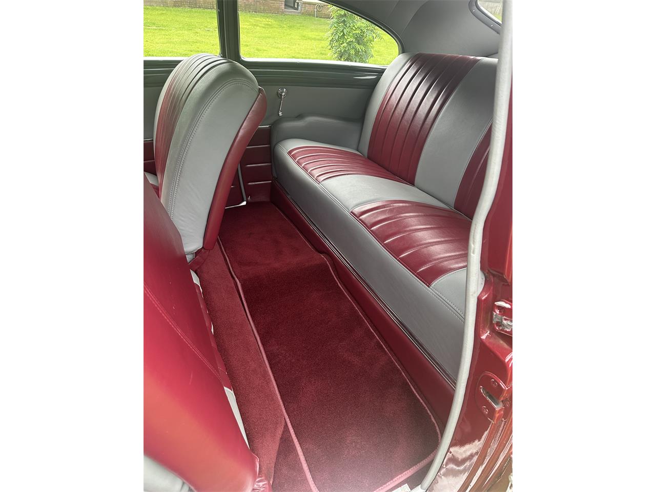 Buick-Sedanette-1946-Ruby-red-maroon-Red-and-silver-34
