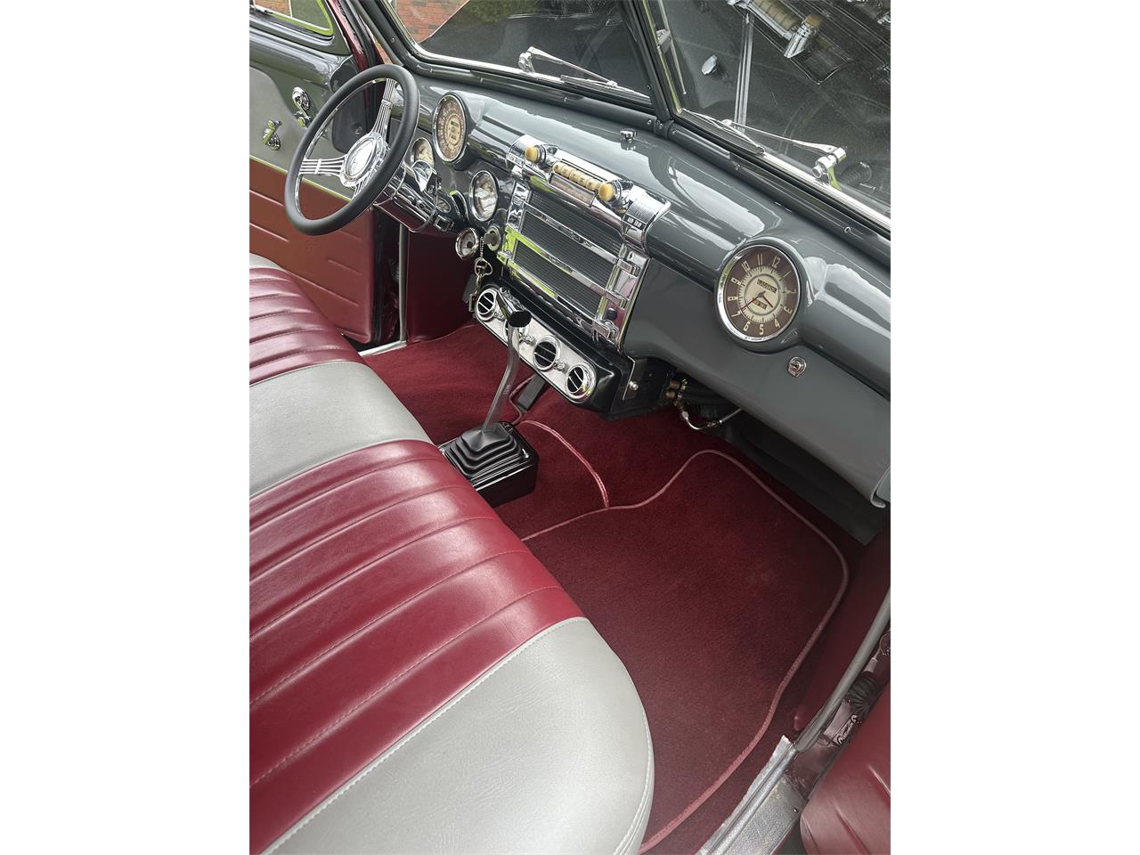 Buick-Sedanette-1946-Ruby-red-maroon-Red-and-silver-37