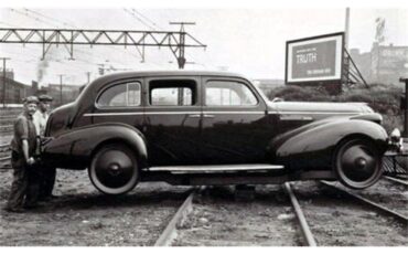 Buick-Series-90-1939-Black-Tan-15