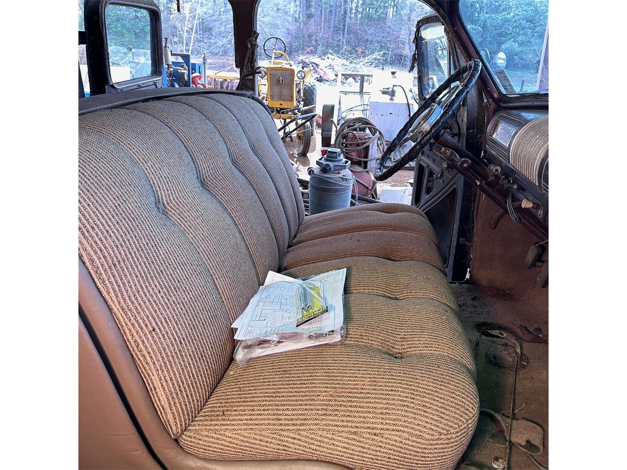 Buick-Series-90-1939-Black-Tan-22