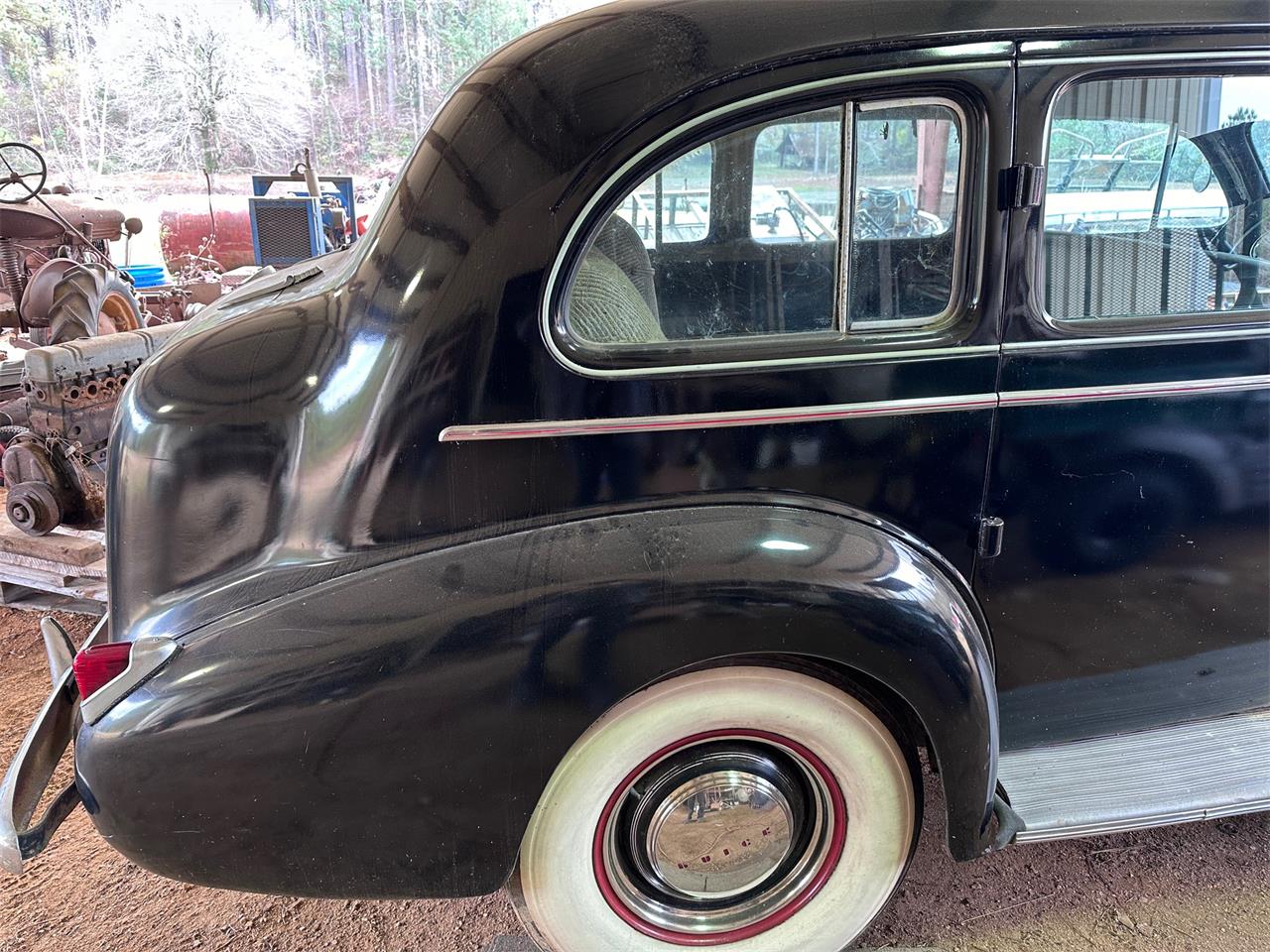 Buick-Series-90-1939-Black-Tan-3