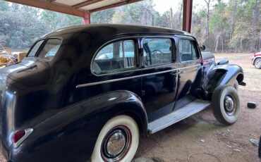 Buick-Series-90-1939-Black-Tan-4