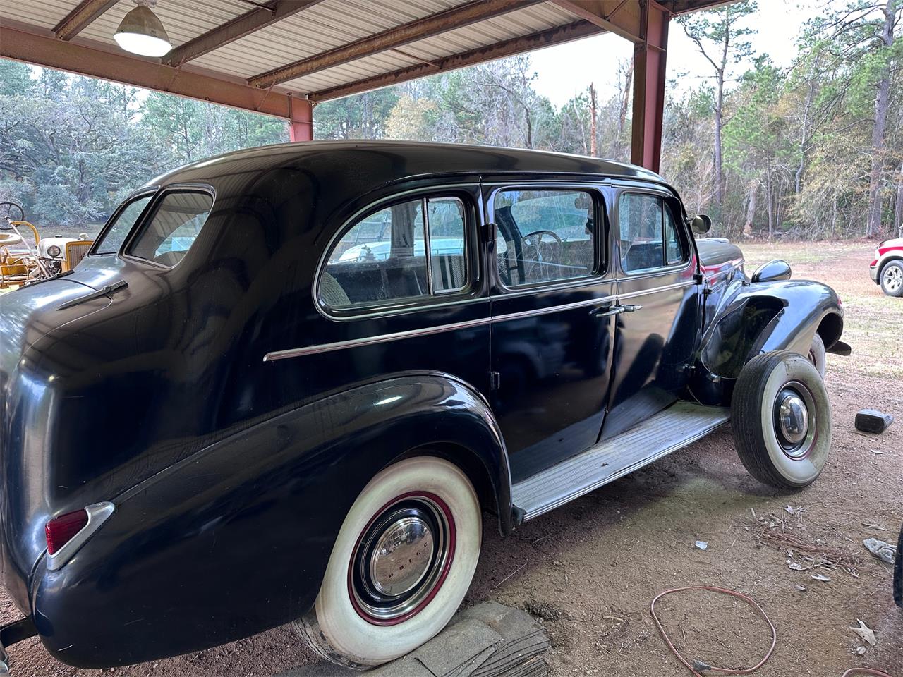 Buick-Series-90-1939-Black-Tan-4