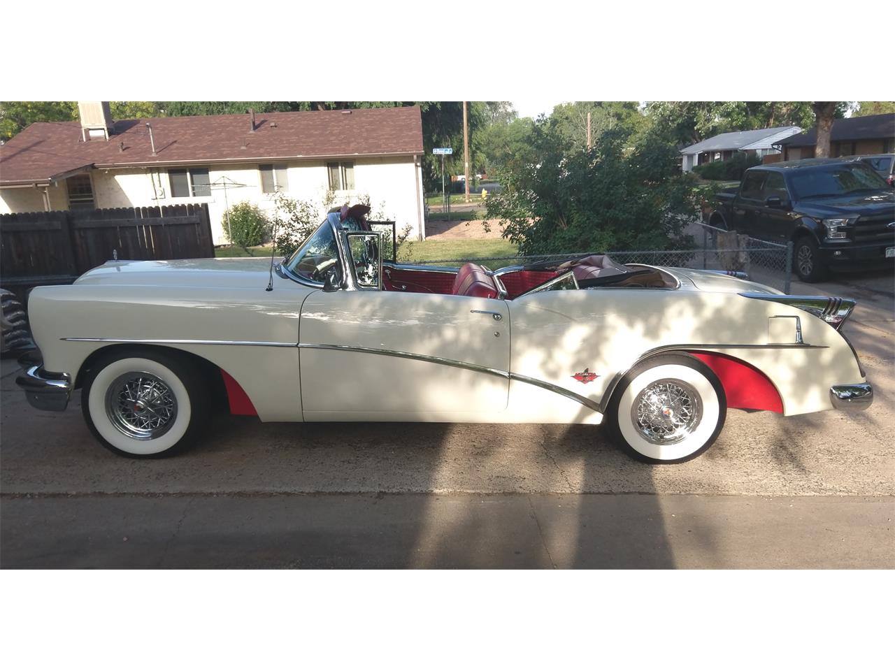 Buick-Skylark-1954-Arctic-White-Helsinki-Red-1