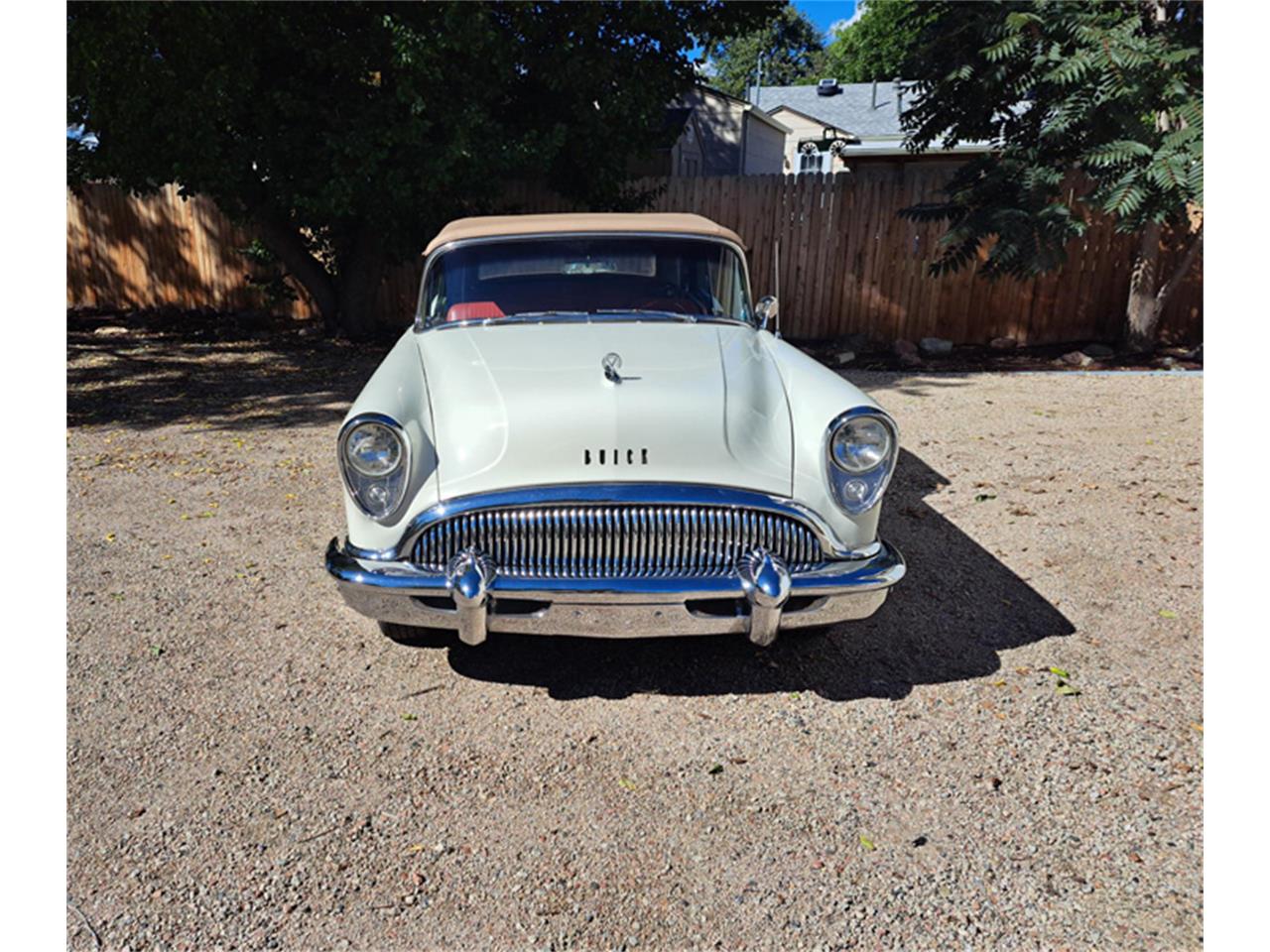 Buick-Skylark-1954-Arctic-White-Helsinki-Red-2