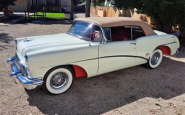 Buick-Skylark-1954-Arctic-White-Helsinki-Red