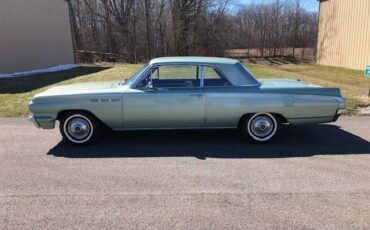 Buick-Skylark-1963-Green-Black-Vinyl-5