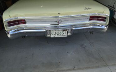 Buick-Skylark-1964-Sunburst-Yellow-Black-8
