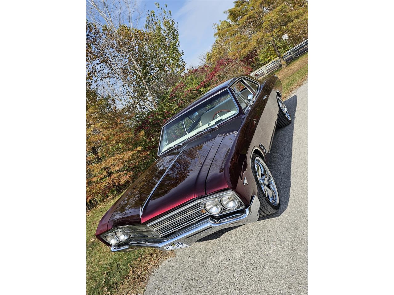 Buick-Skylark-1966-Candy-Cranberry-red-White-and-leather-12