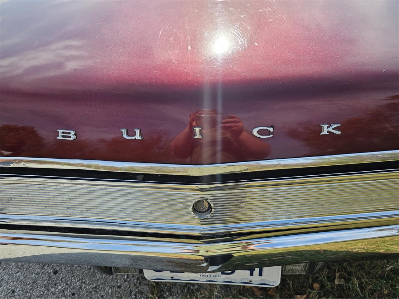 Buick-Skylark-1966-Candy-Cranberry-red-White-and-leather-17