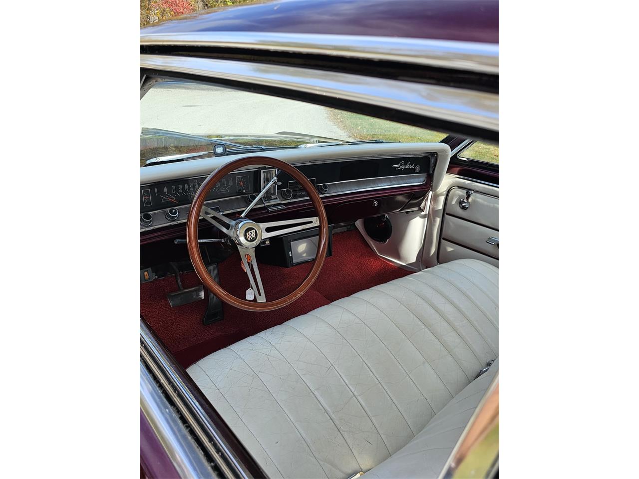 Buick-Skylark-1966-Candy-Cranberry-red-White-and-leather-2
