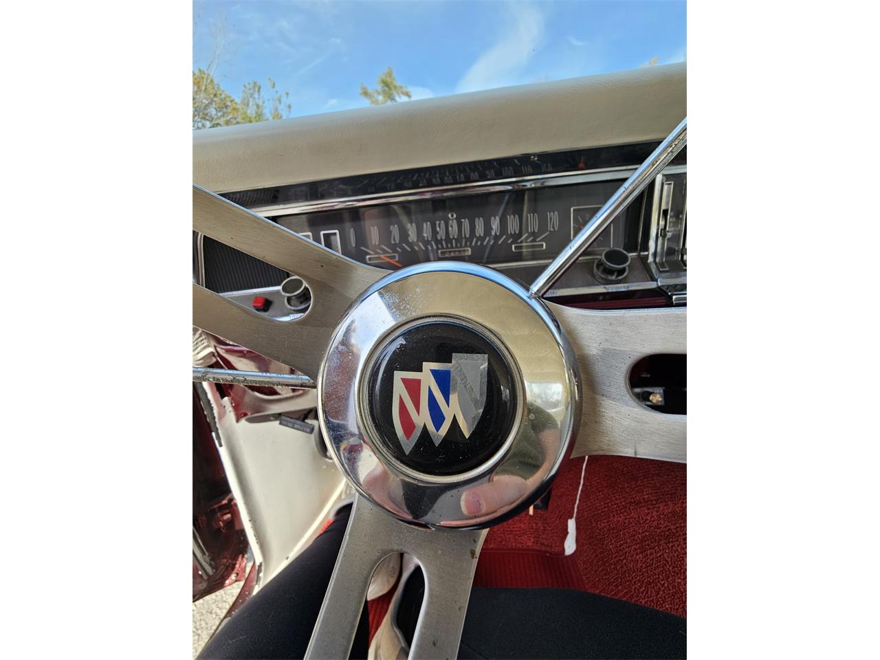 Buick-Skylark-1966-Candy-Cranberry-red-White-and-leather-4