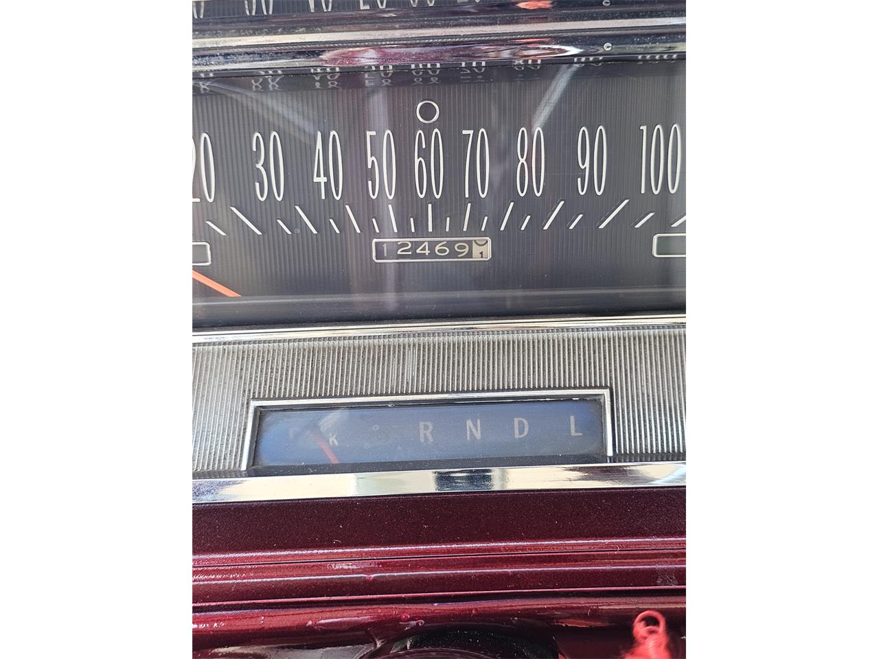 Buick-Skylark-1966-Candy-Cranberry-red-White-and-leather-5