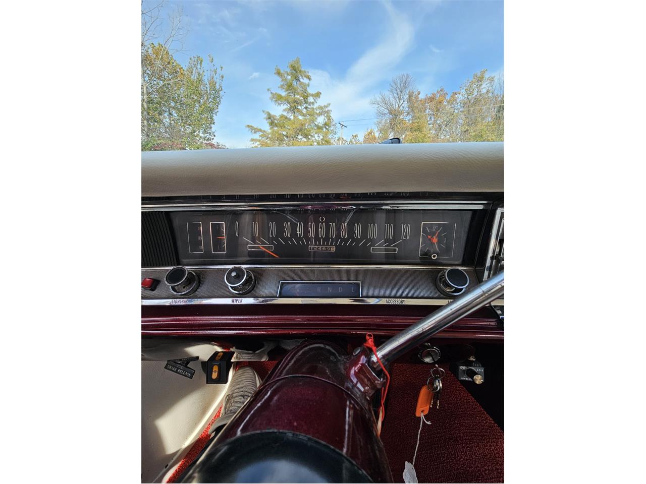 Buick-Skylark-1966-Candy-Cranberry-red-White-and-leather-6