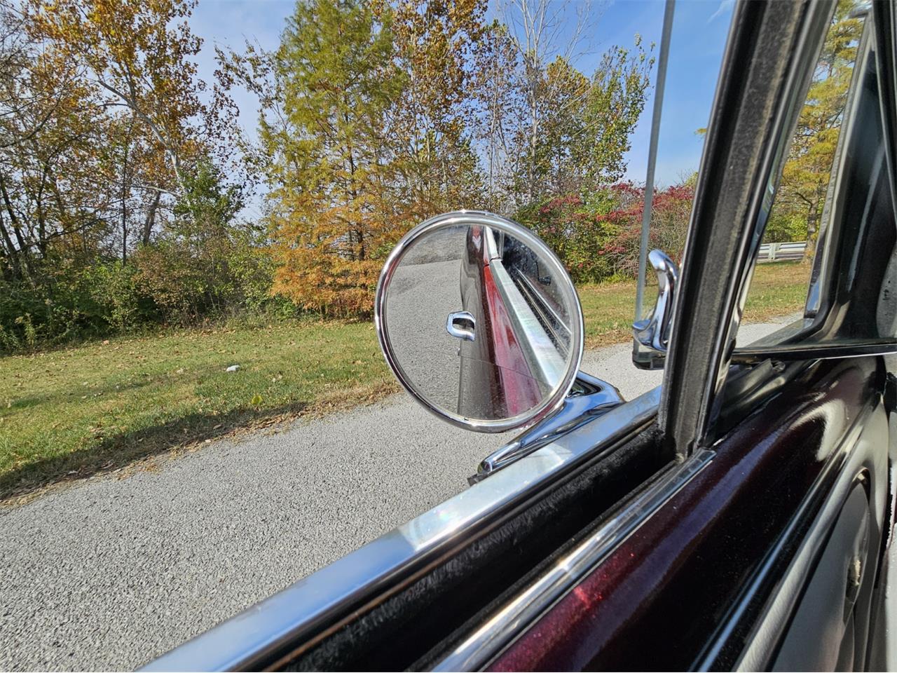 Buick-Skylark-1966-Candy-Cranberry-red-White-and-leather-8
