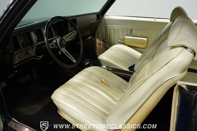 Buick-Skylark-1971-Nocturn-Blue-White-3