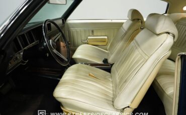 Buick-Skylark-1971-Nocturn-Blue-White-37
