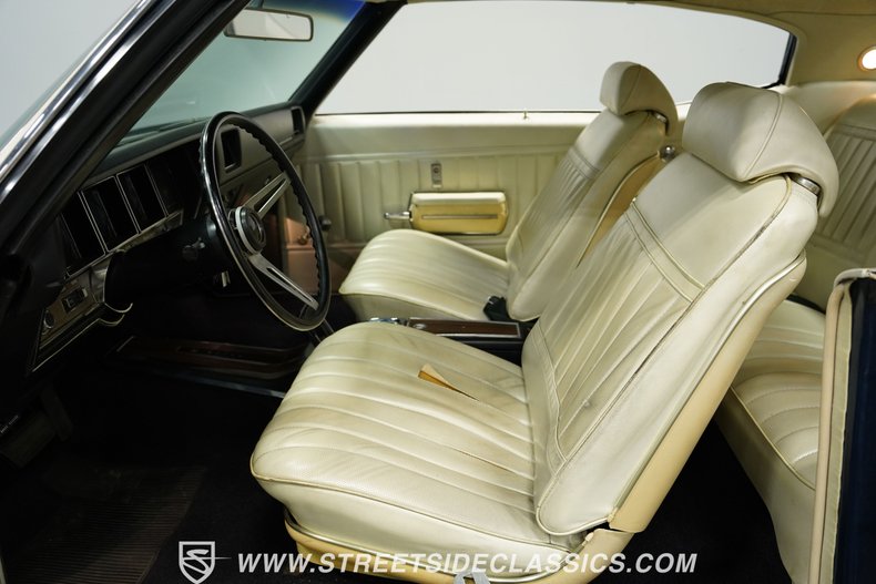 Buick-Skylark-1971-Nocturn-Blue-White-37