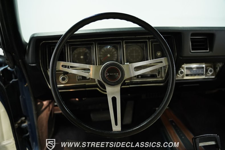 Buick-Skylark-1971-Nocturn-Blue-White-38