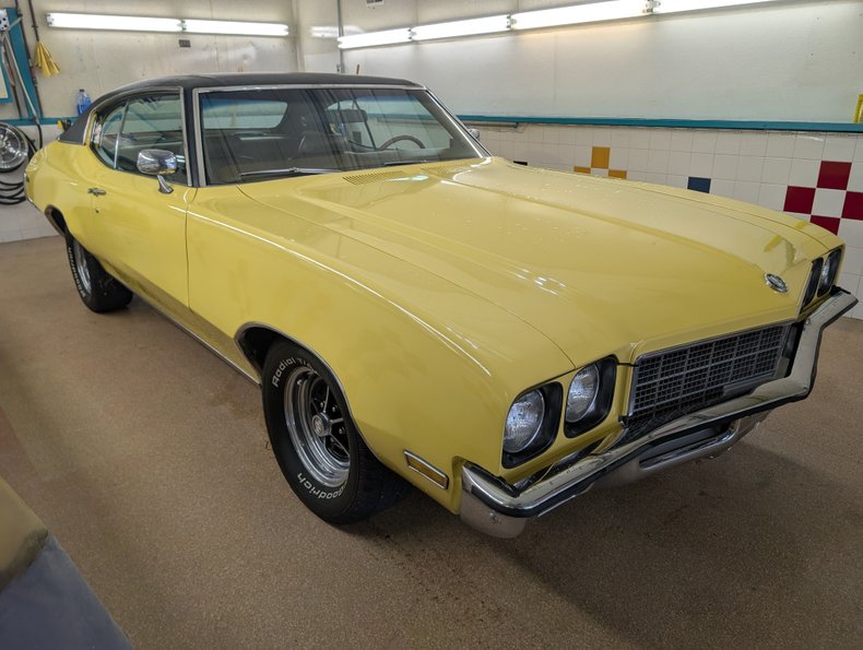 Buick-Skylark-1972-Yellow-Brown-2