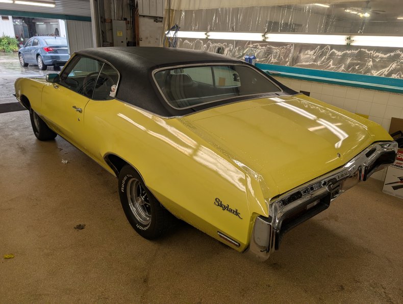 Buick-Skylark-1972-Yellow-Brown-7