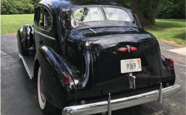Buick-Special-1940-Black-Biege-1