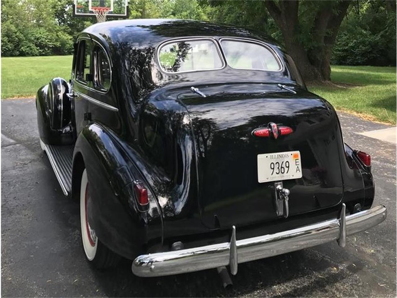 Buick-Special-1940-Black-Biege-1