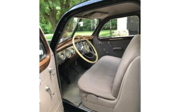 Buick-Special-1940-Black-Biege-4