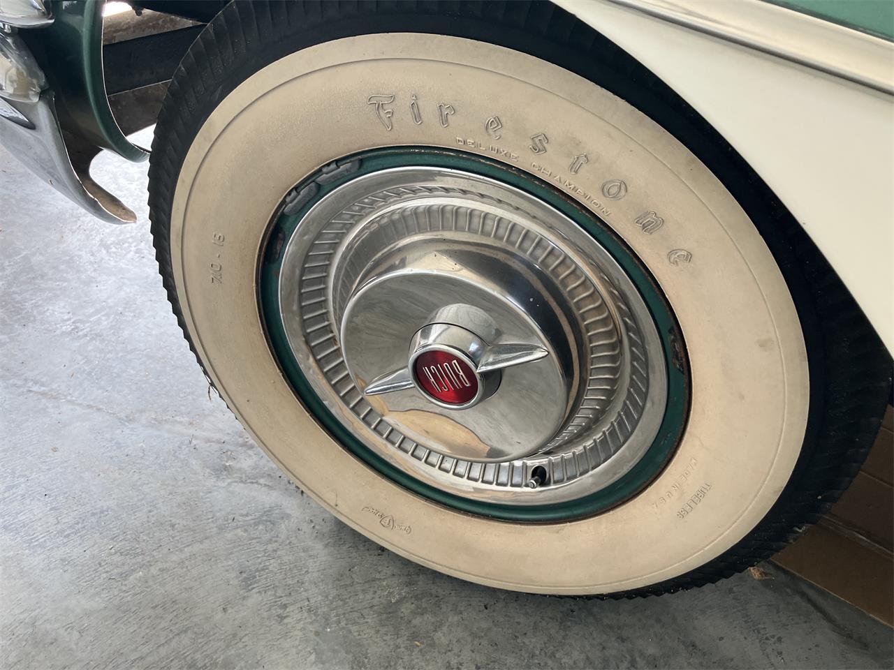 Buick-Special-1955-Green-White-Green-White-22