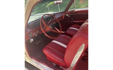 Buick-Special-1963-Tan-Red-@-white-5