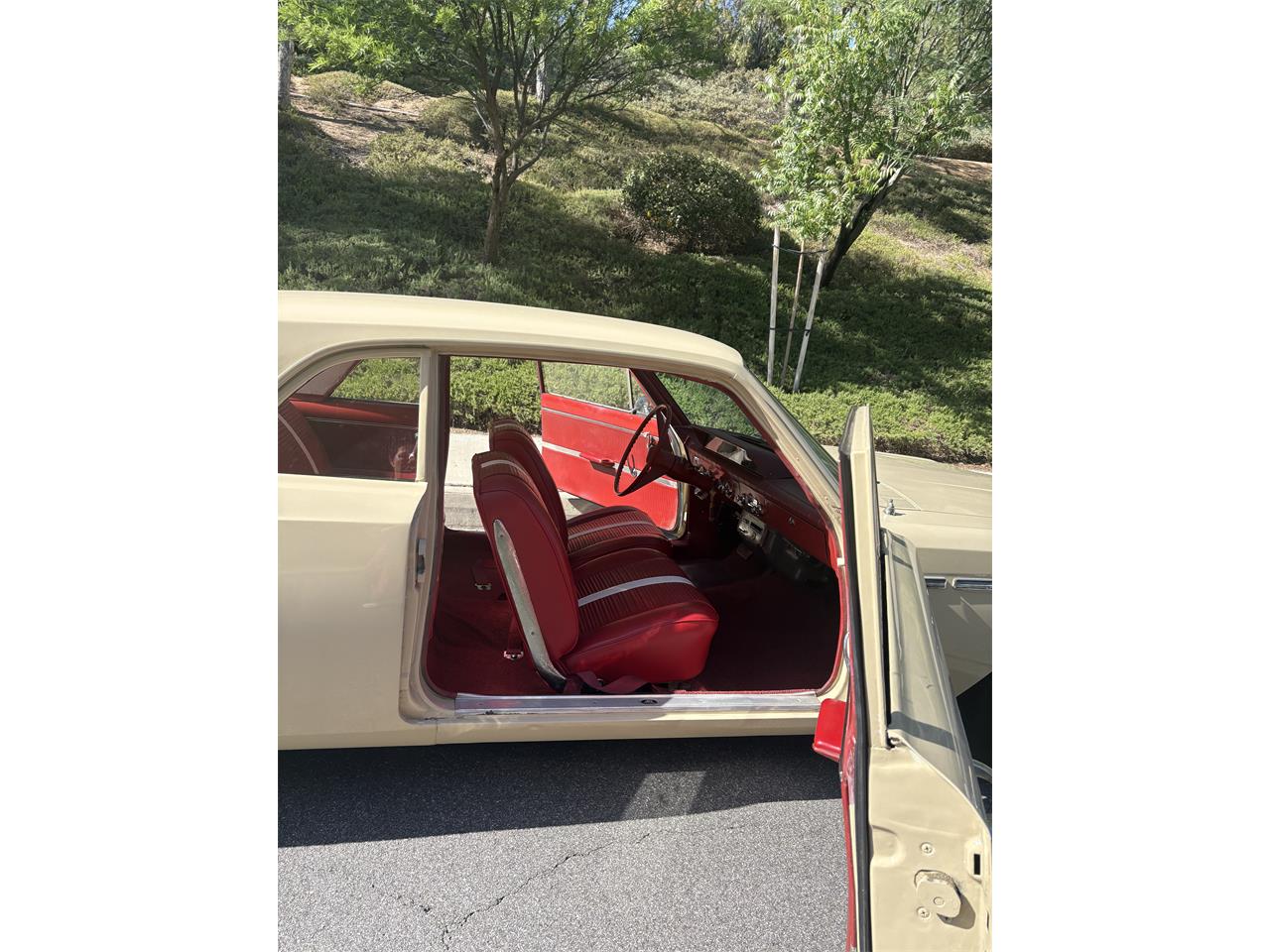 Buick-Special-1963-Tan-Red-@-white-6