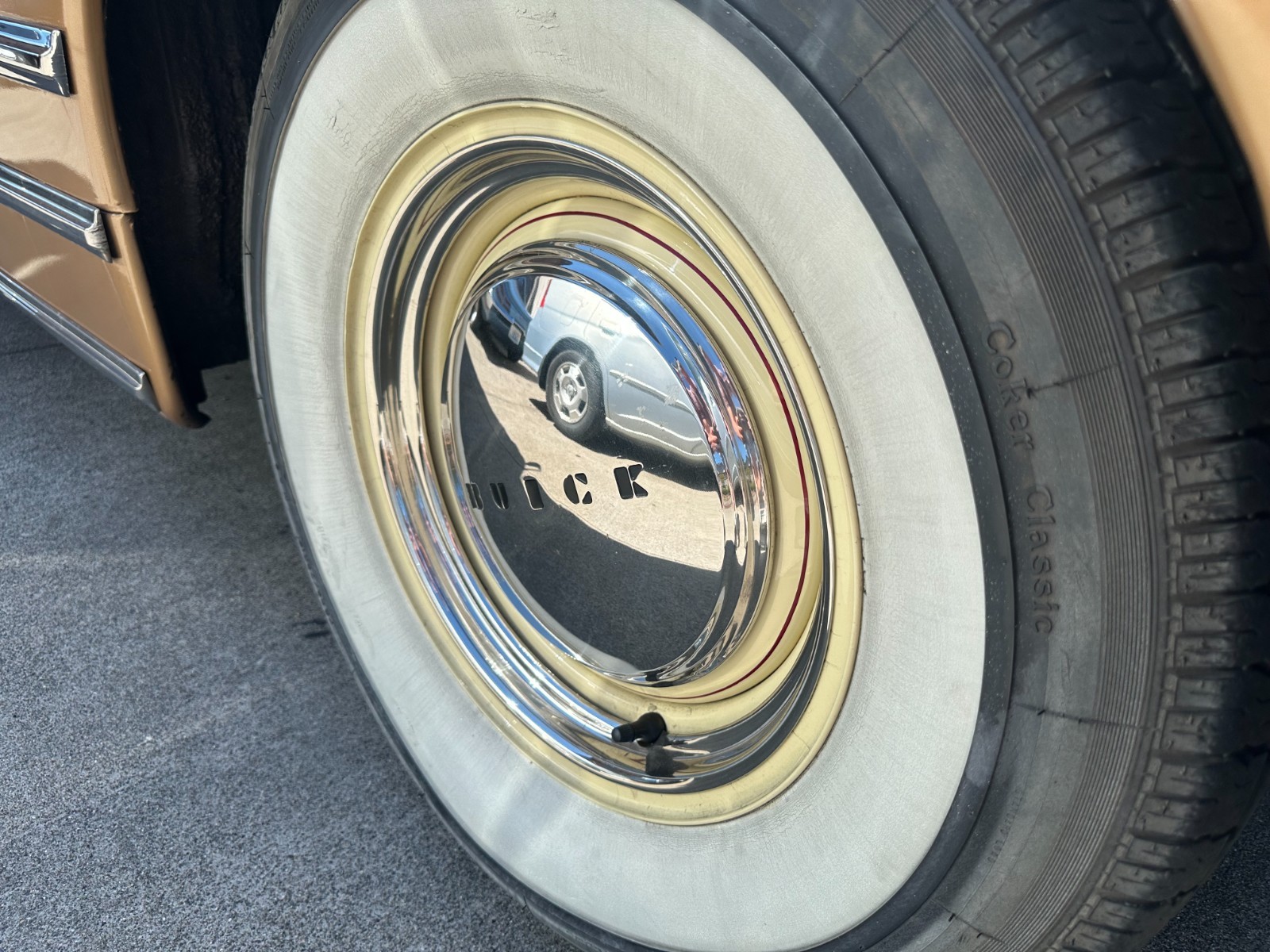 Buick-Special-8-1947-Sedan-17
