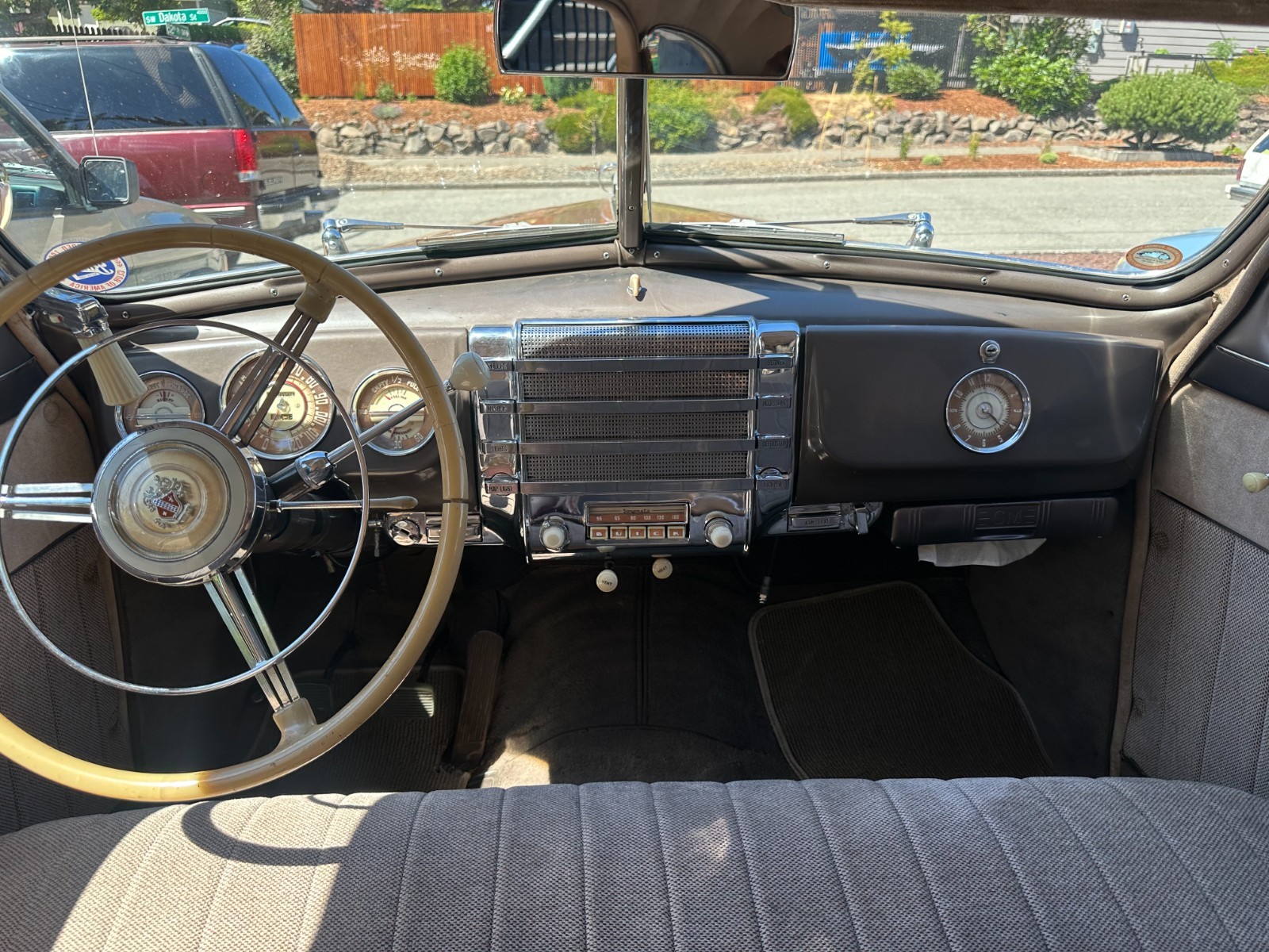 Buick-Special-8-1947-Sedan-35