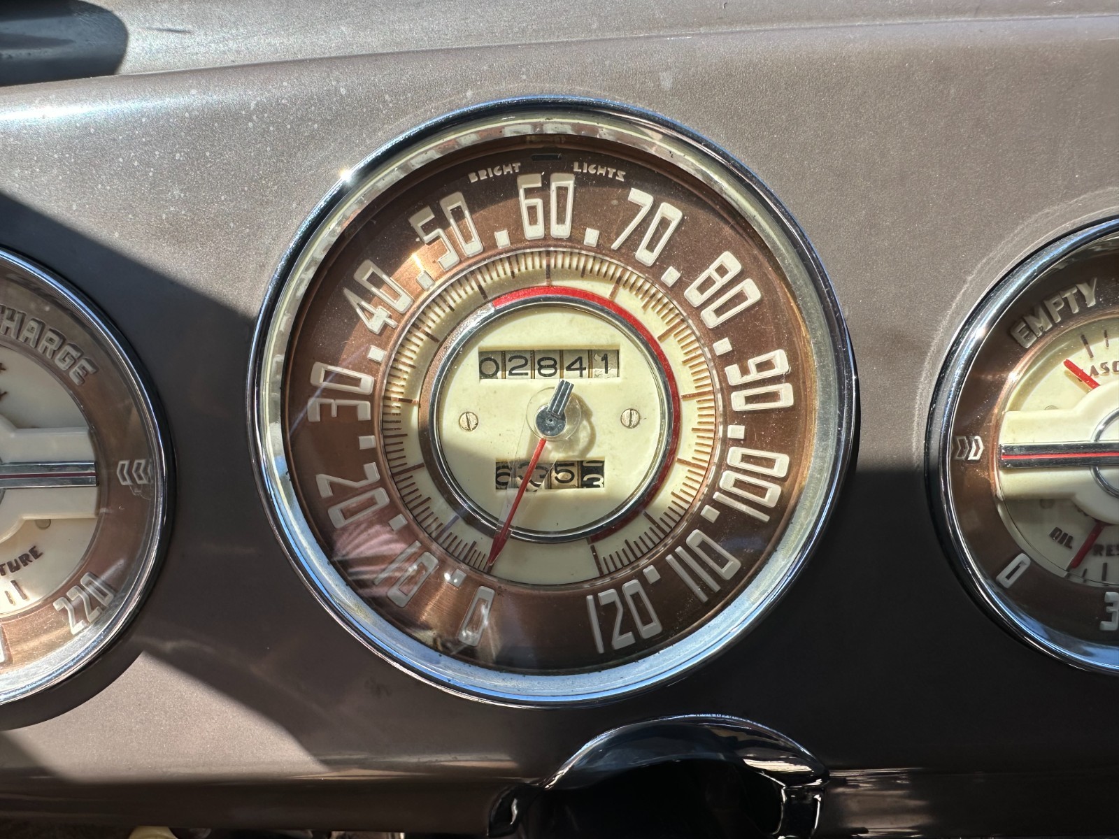 Buick-Special-8-1947-Sedan-36