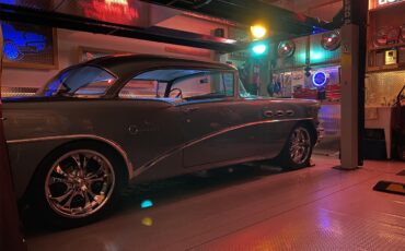 Buick-Special-riviera-1956-Blue-Black-and-white-47