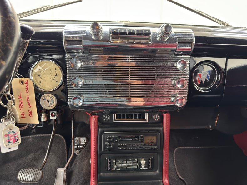 Buick-Super-series-50-1950-Candy-Brandywine-Black-43