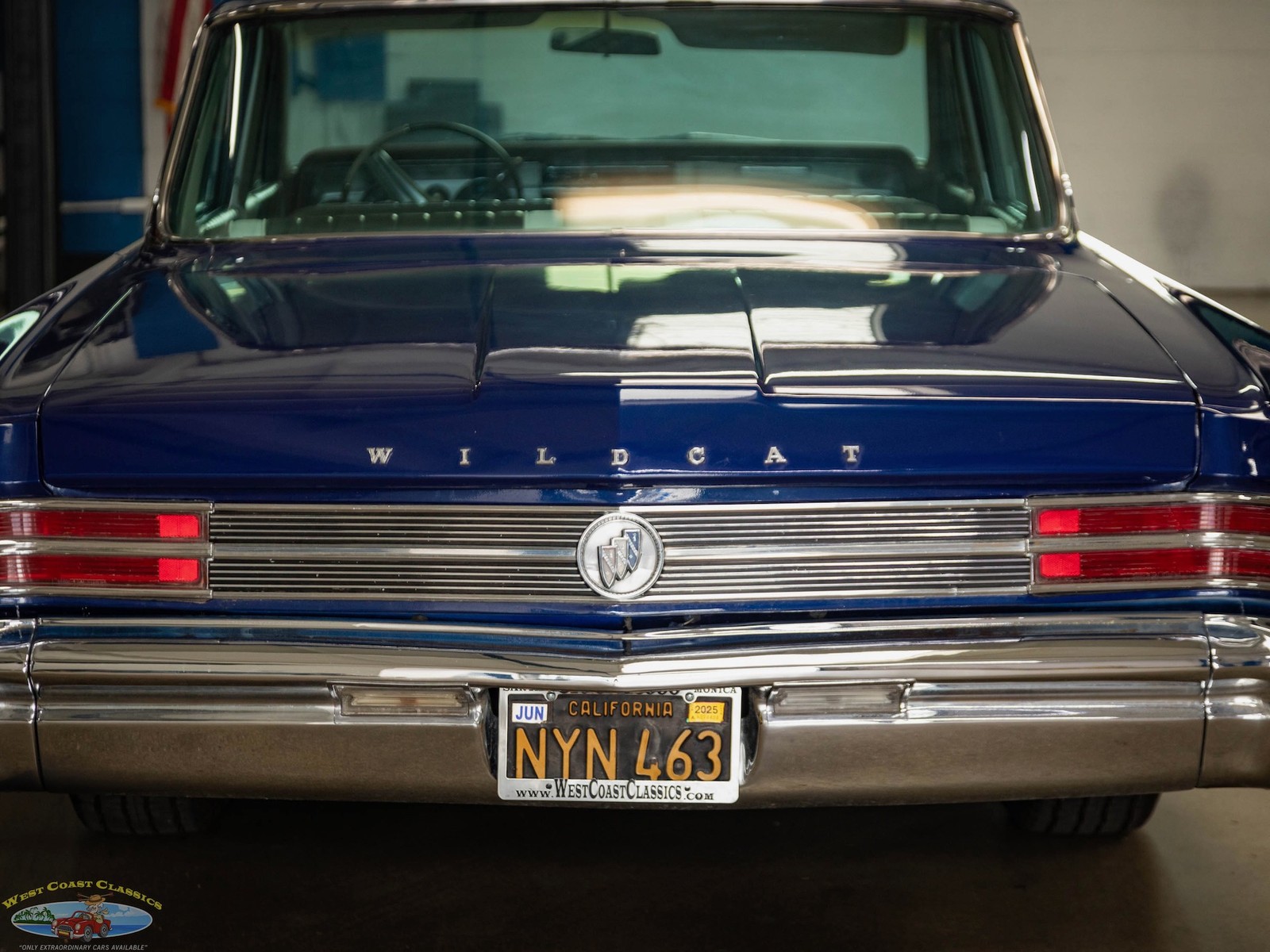 Buick-Wildcat-1964-4-Door-Sedan-14
